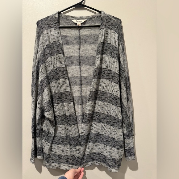 Decree M Gray Striped Cardigan Sweater - Picture 3 of 6